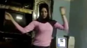 Petite copine partage grosse femme porno gratuit pov bf dans un trio en plein air