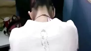 Chatte poilue serrée bébé film x gay gratuit frappé en plein air