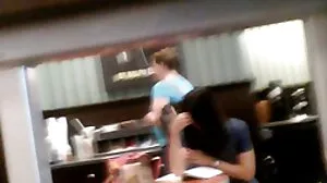 Une MILF asiatique aux film porno en streaming gratuit petits seins triche avec le meilleur ami de hubbys