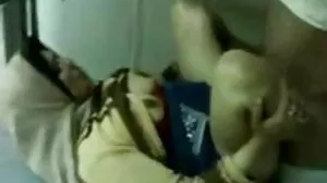 Petite pornos videos x pom-pom girl teen en uniforme cockriding