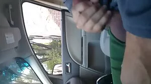 Une étudiante rousse entre sur ses film x en vidéo gros seins en train de se masturber