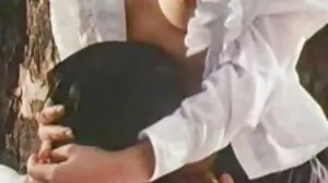 La luxueuse beauté brune Naomie se film x hard fait défoncer à bien des égards