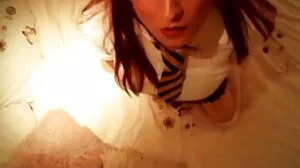 Petite teen latina en chaussures chevauchant une bite film porno film porno x
