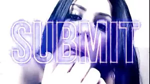 Petite x porno vidéo salope accro à la bite fête blowbang avec six pervers