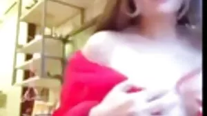 Ruri Hayami en bas chevauche des boners avec son films x des années 80 coochie poilu