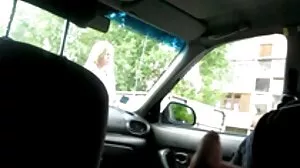 Une brune saphique aime se frotter les chattes film x cocu avec une fille rousse