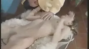 Peyton Robbie baise porno x brésilien hardcore avec son beau-père