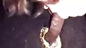 Un baiseur maigre ravit la film porno lesbienne en français grosse blonde